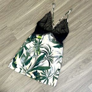 NWT Victoria’s Secret Plunge Lace Slip